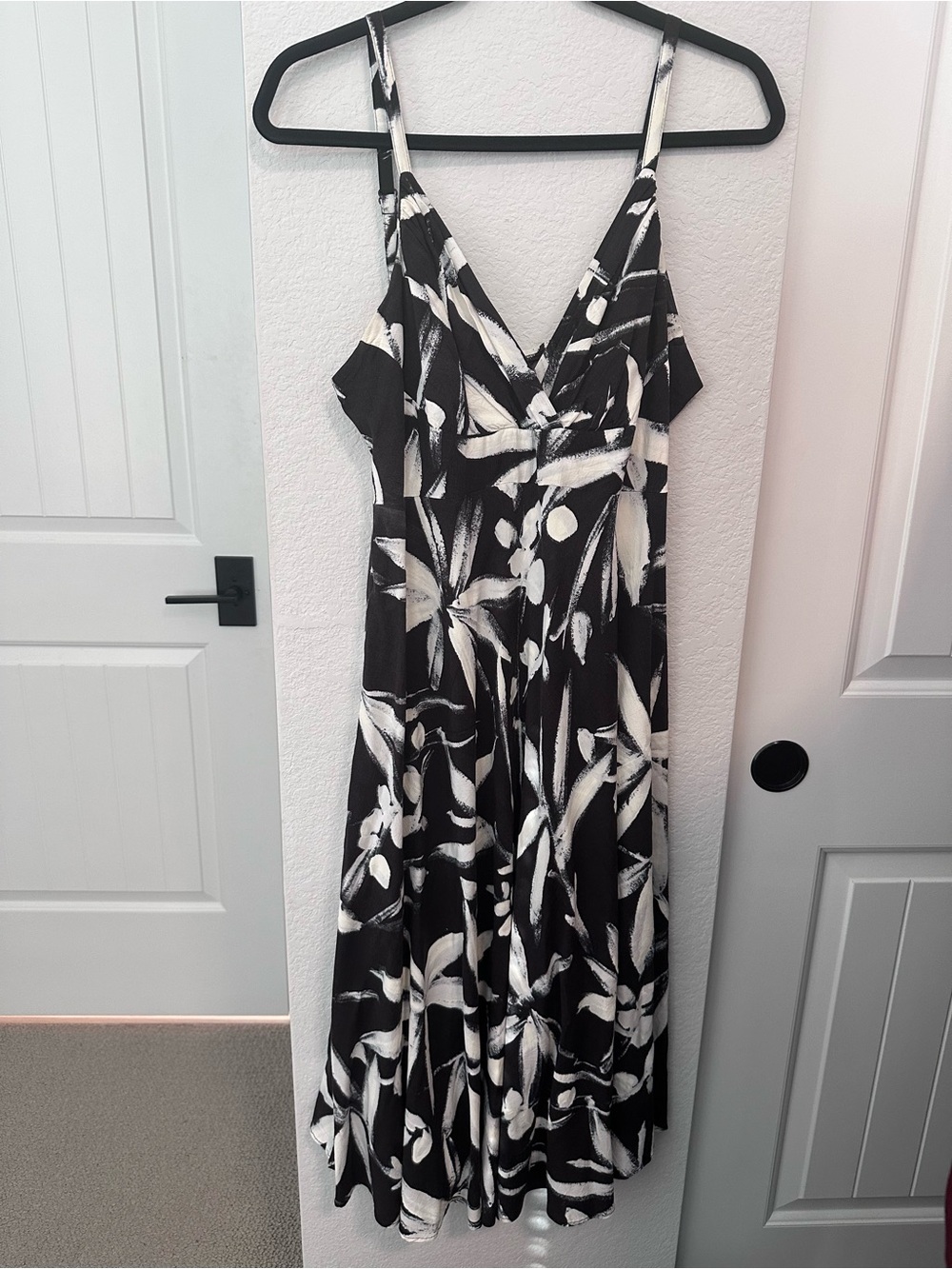 Jams World Black Ivory Floral Maxi Dress Size M Made in Hawaii